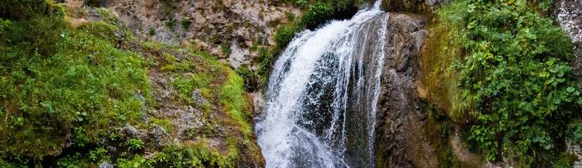 Индивидуальная экскурсия «Медовые водопады, гора Кольцо, замок Коварства и Любви с дегустацией чая»